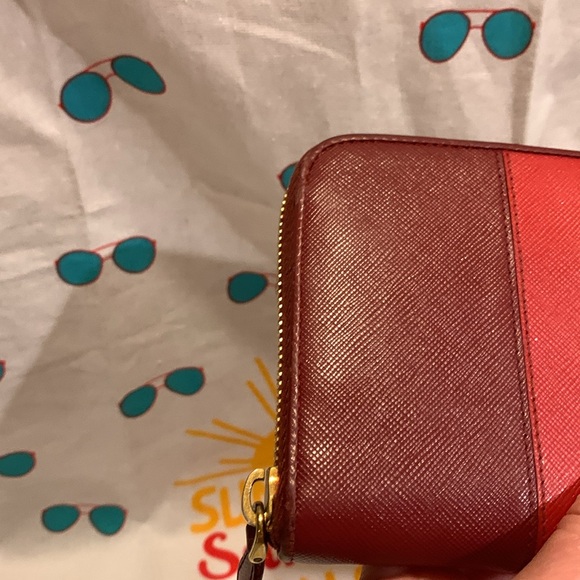 Beautiful Prada wallet two tone reds light sparkles - Picture 12 of 14